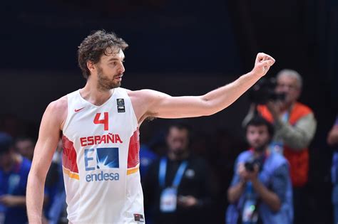 Uppgradering av Spanska Basketbollen: En djupdykning i EuroBasket 2015 och den spanska segern med Pau Gasol i centrum.